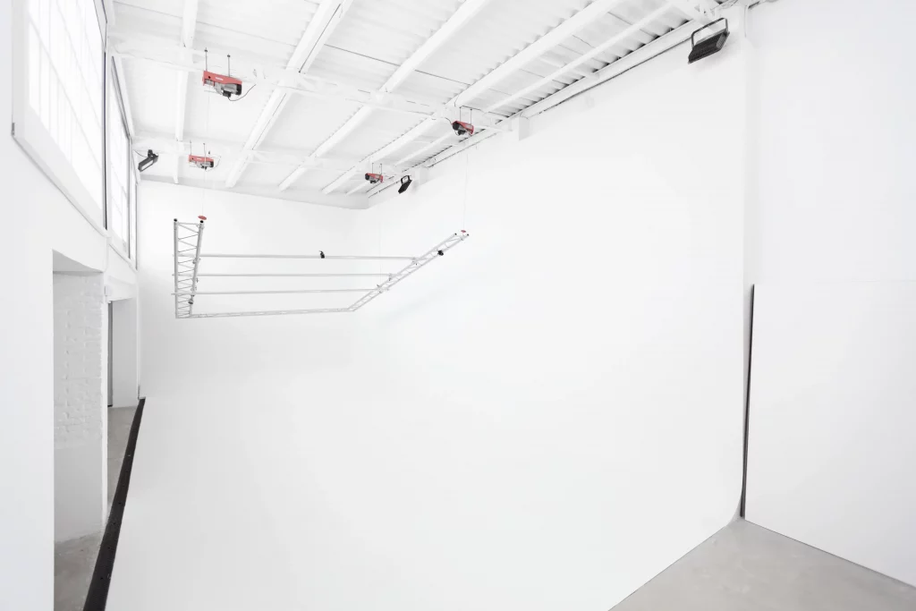 Infinity alquiler estudio produccion fotografia valencia ciclorama